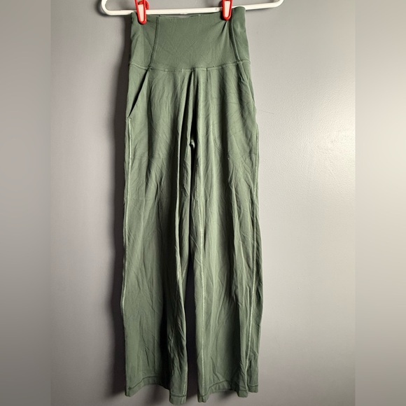 Lululemon Olive Green Wide Leg Yoga Pants Stretch Leggings w/ Pockets Sz S - Picture 5 of 5